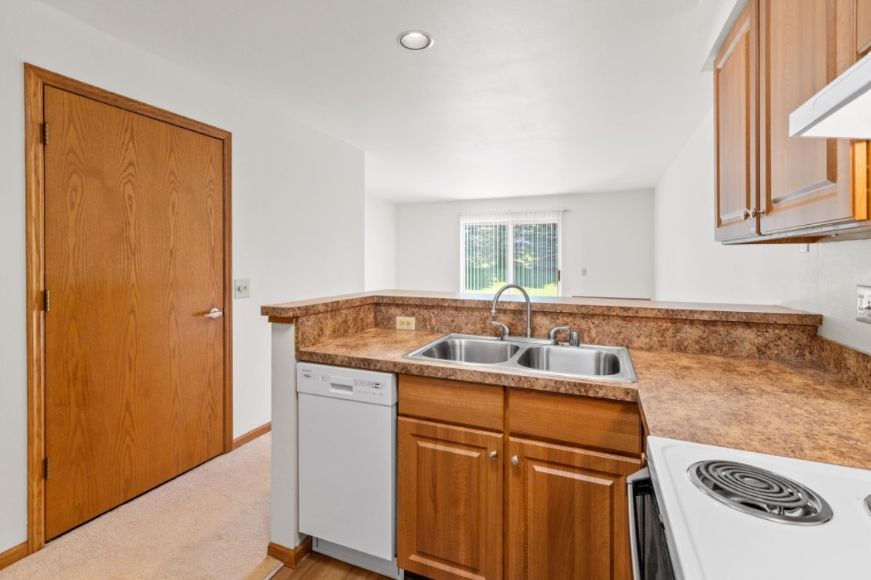 Appleton Place Apartments for Rent in Menomonee Falls, WI